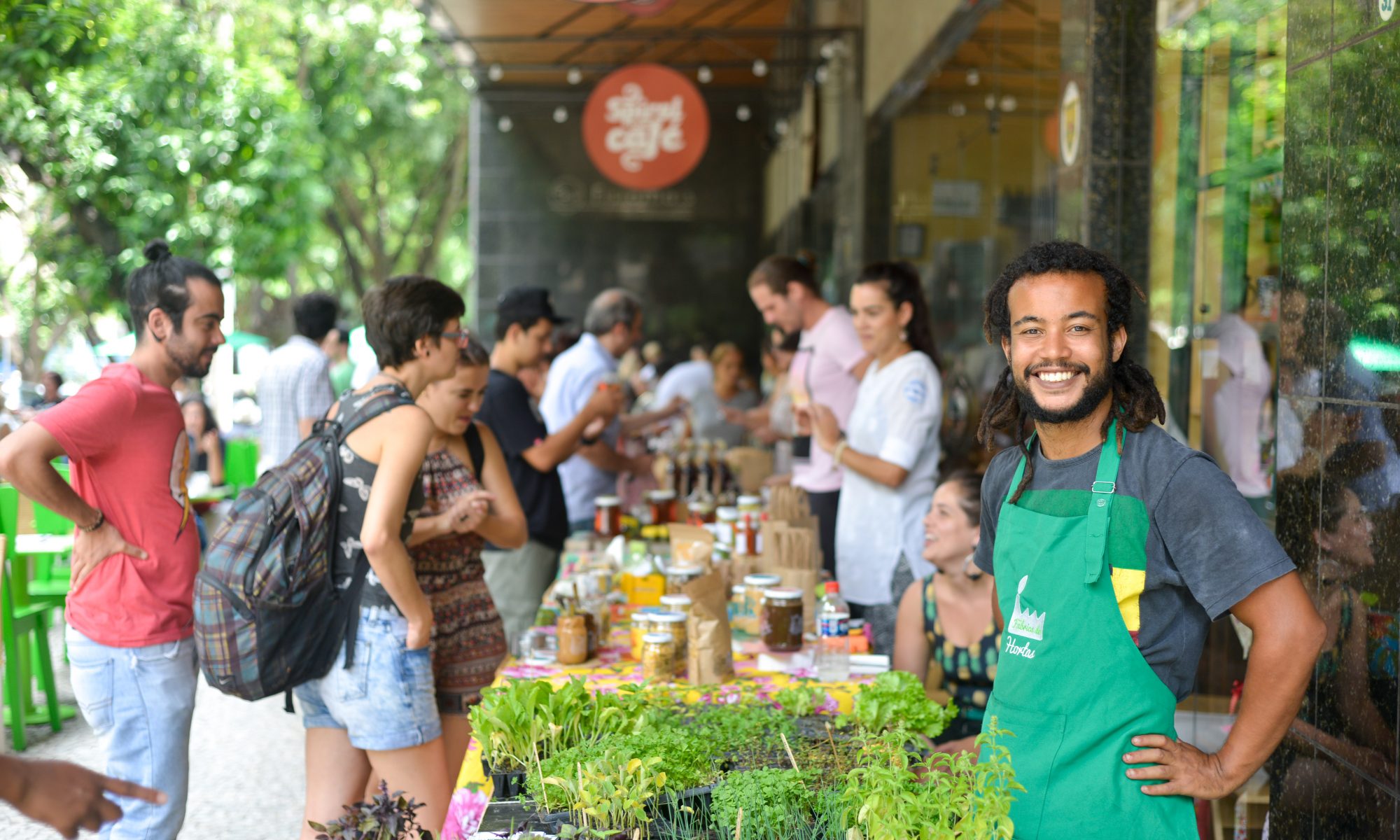 Fábrica de Hortas na Feira Fresca no Spiral Com Café